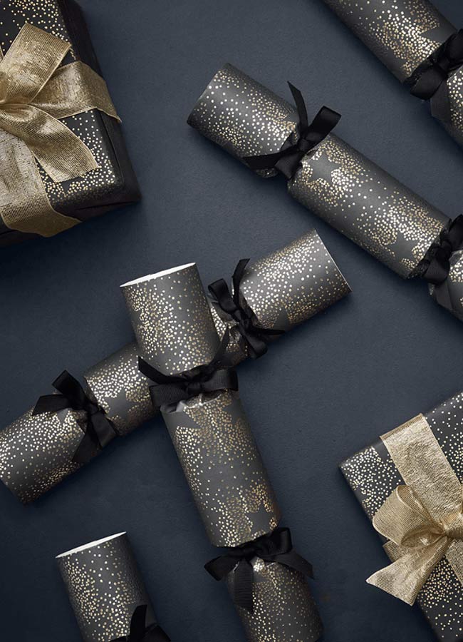 luxury christmas crackers black and gold